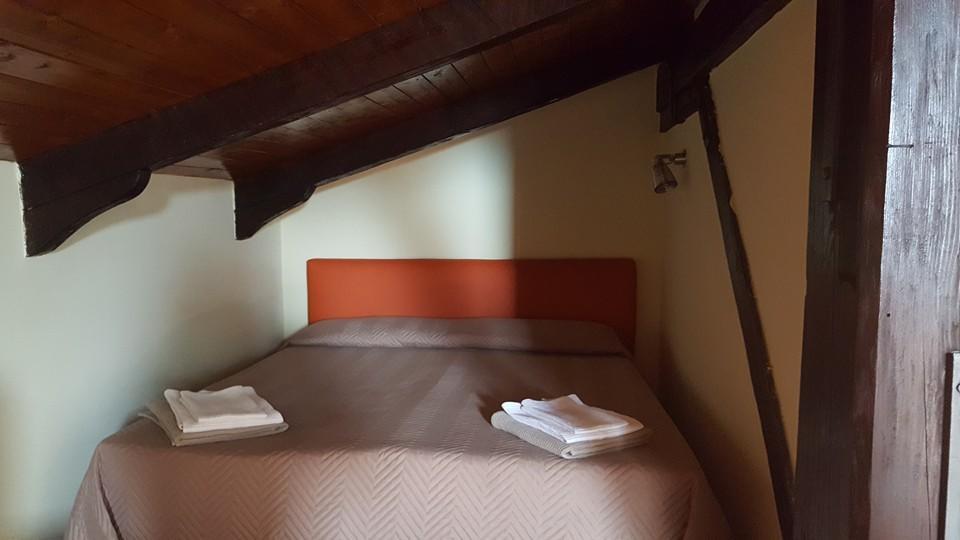 Decumani Roof *